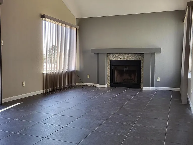 1802 Frank Sinatra Pl — Photo 16