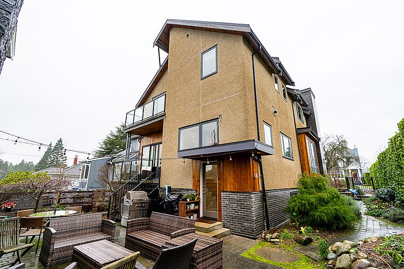 Vancouver House for rent - 5 Bedrooms — photo 32
