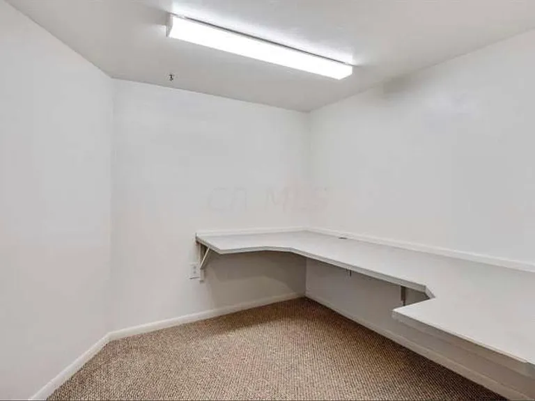 4382 Biscayne Ct — Photo 10