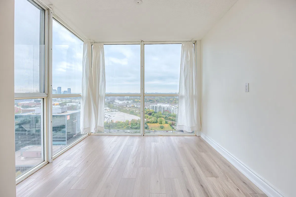 5 Concorde Place -2504 — Photo 3