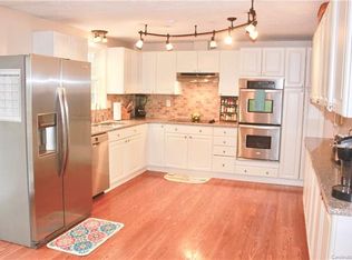 9812 Red Rock Rd, Charlotte, NC 28270