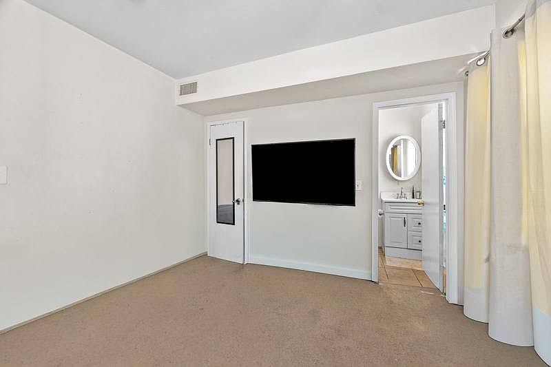 1st image of 1686 S Rimpau Blvd