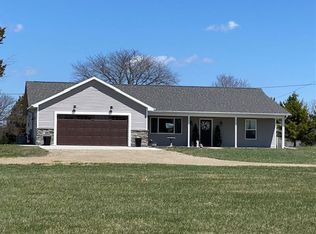 5107 Lucas Dr, Stockbridge, MI 49285