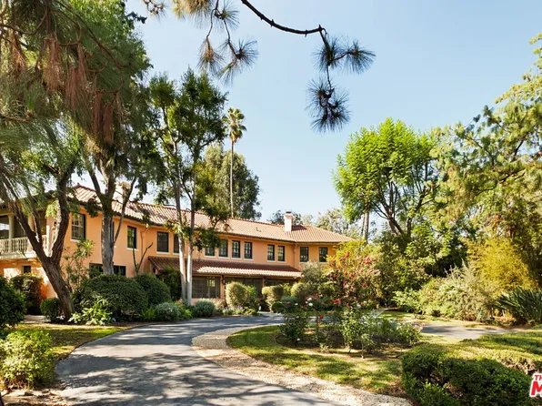 1205 Arden Rd, Pasadena, CA 91106