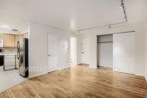 656 N Logan St #8 Photo 1