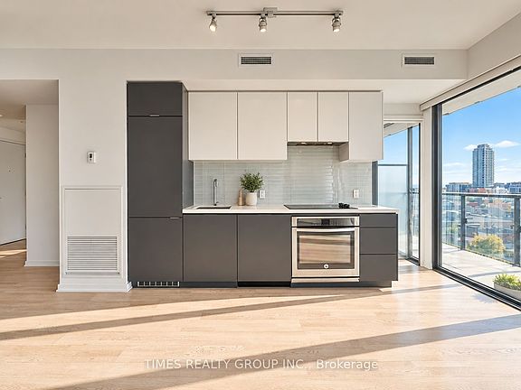 4th image of 60 Colborne St #1105