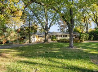 29546 Gilchrest St, Farmington Hills, MI 48334