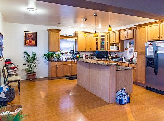 4th image of 10109 W Fullerton Ave