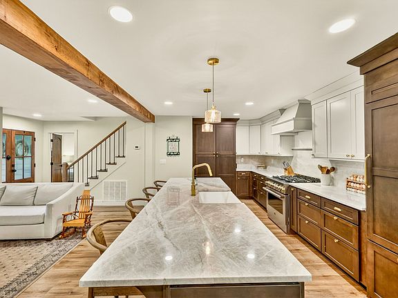 12th image of 2153 Williamsport Pike