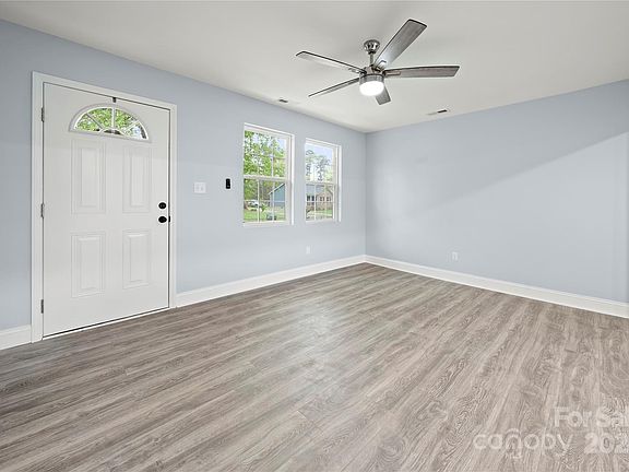 5th image of 2506 Rogers Ave