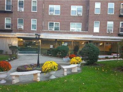 84-50 169th St APT 409, Jamaica, NY, 11432