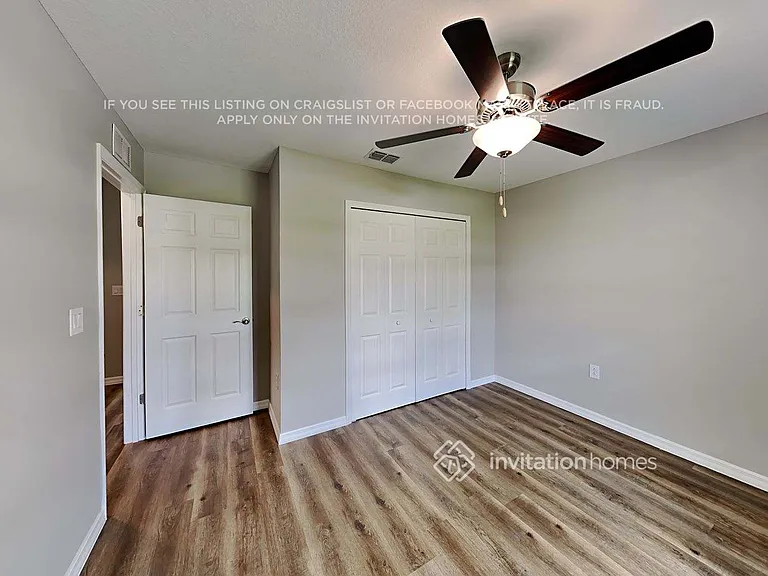 725 NW Juanita Ct — Photo 10