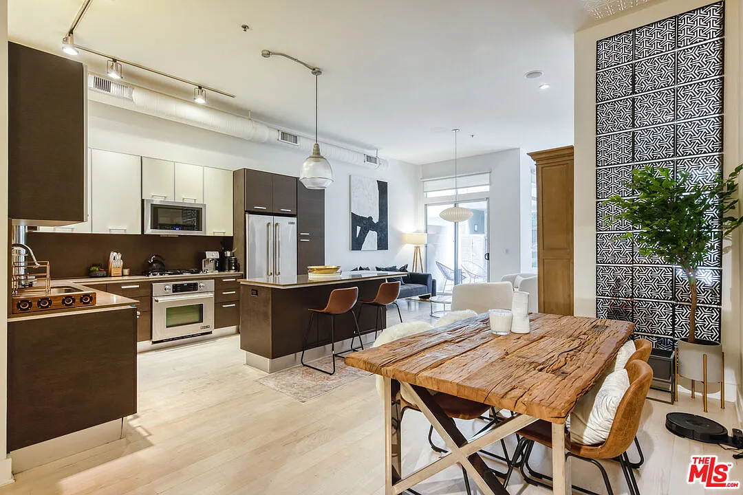 Building Photo - 13320 Beach Ave #107