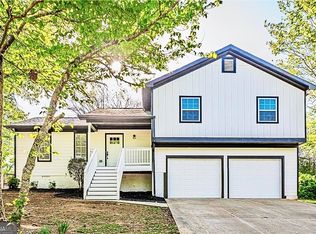107 Hampton Dr, Dallas, GA 30132