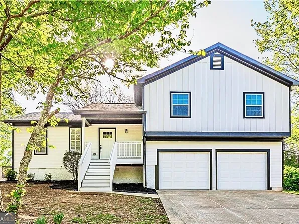 107 Hampton Dr, Dallas, GA 30132