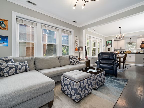 4th image of 4308 W Waveland Ave #1