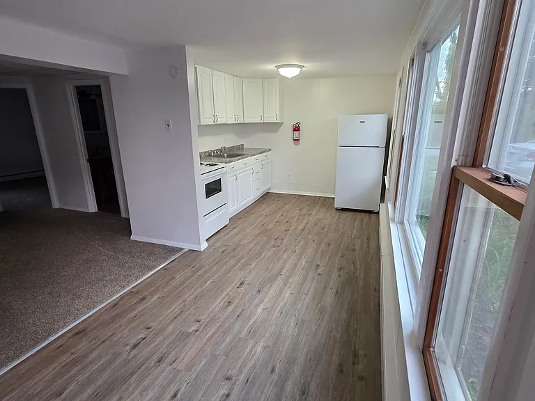 23 Twin Oak Rd #B — Photo 8