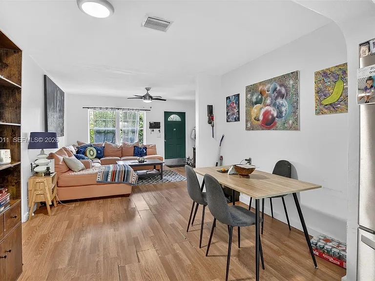 6238 Hayes St — Photo 16