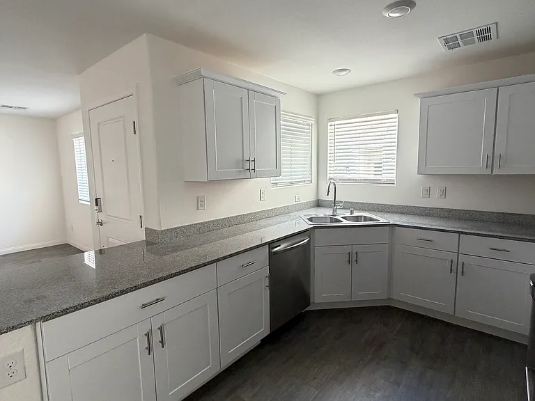 12185 Scarlet Ember Rd #1 — Photo 5