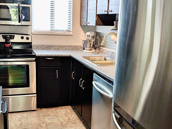 3rd image of 13632 67th Ave #212