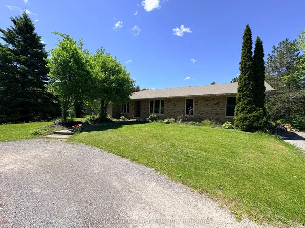 808 Tindle Bay Rd, Selwyn, ON K9J 0C5
