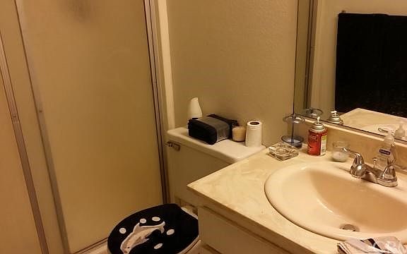 4th image of 1856 N Placer Ave