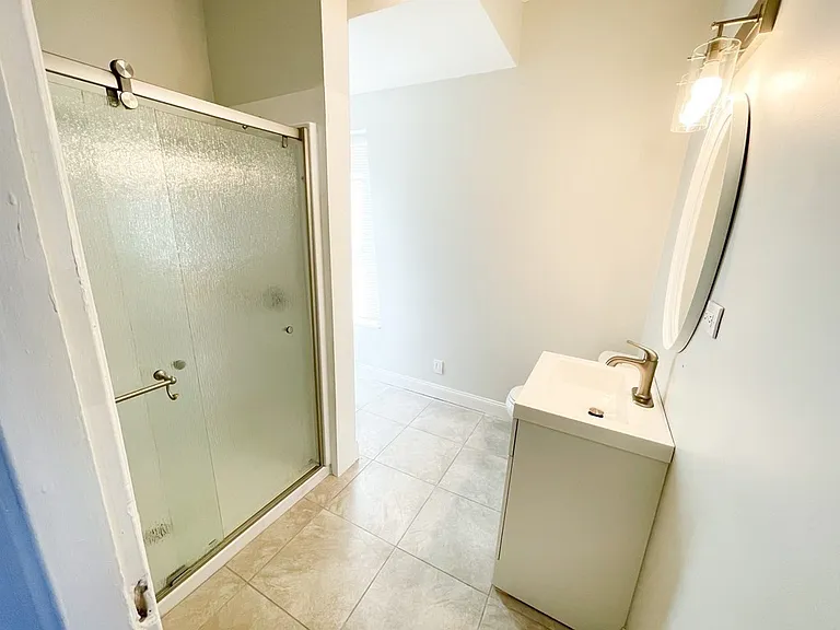 30 Woodbine St #2 — Photo 6