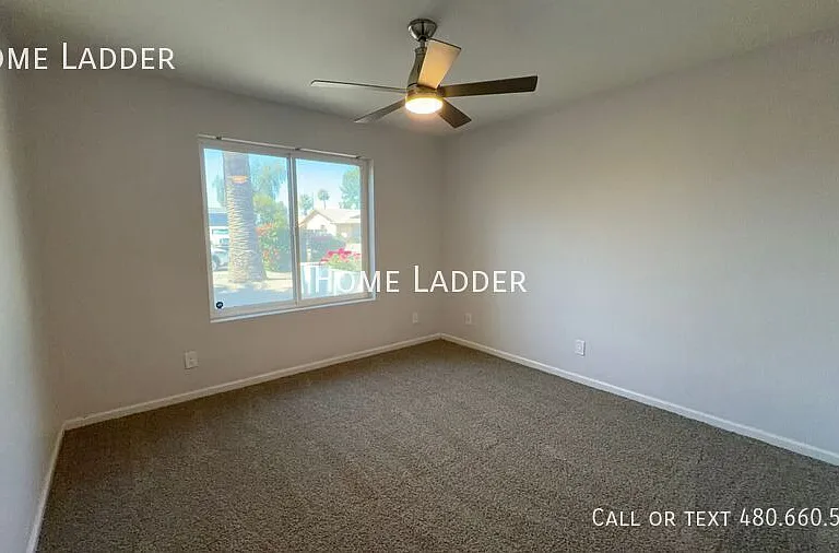 4362 E Ludlow Dr — Photo 15