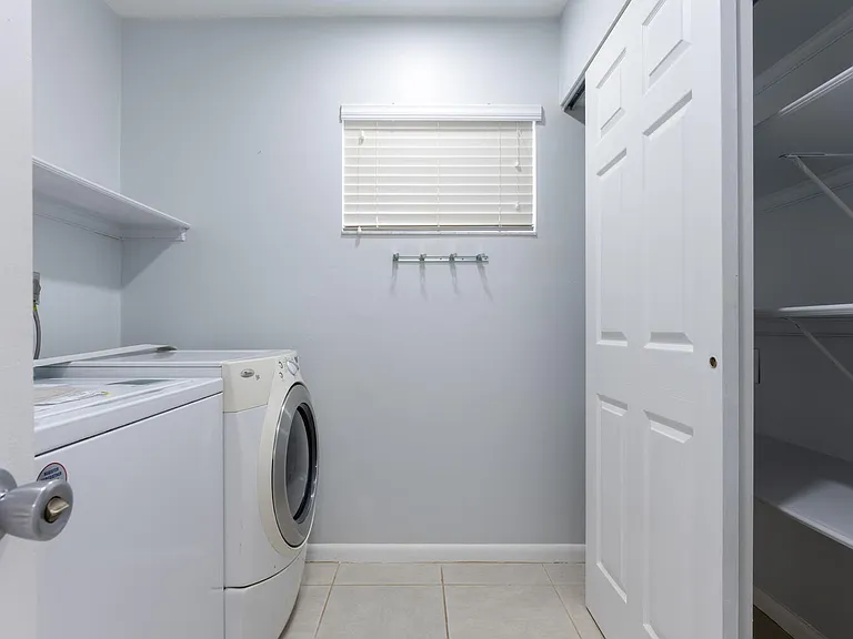 4695 Brandywine Dr — Photo 21
