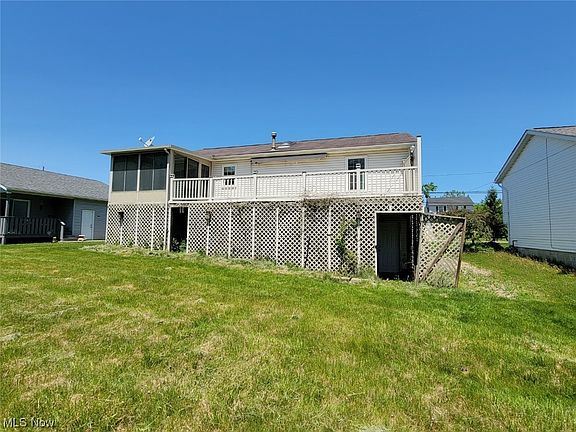 3rd image of 675 W Lake St