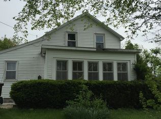 2511 S Galena Trail Rd, Polo, IL 61064