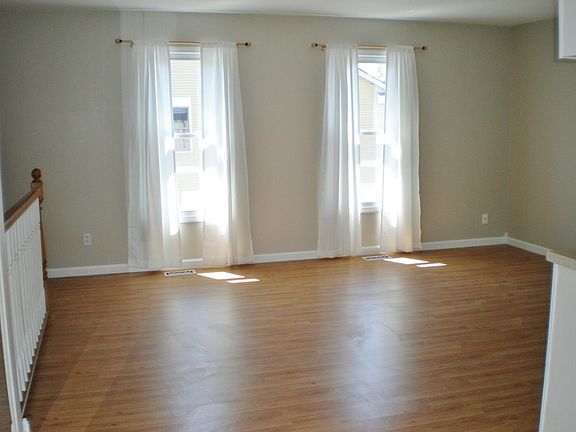 4th image of 1726 Valleywood Ct APT 4