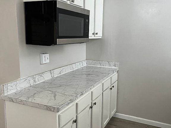 4th image of 5401 Bridge Ave #7