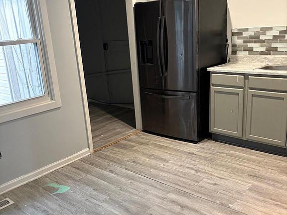 5th image of 11 Ridgewood Pl