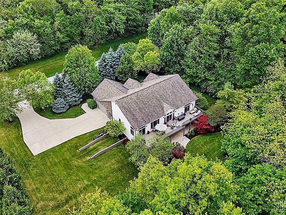 5th image of 1092 George Allen Dr