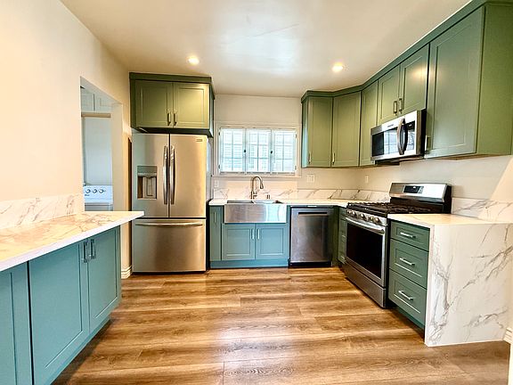 3rd image of 211 Corona Ave #1/2