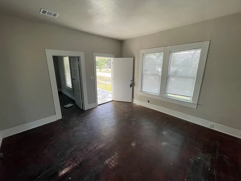 724 Orange Ave — Photo 5