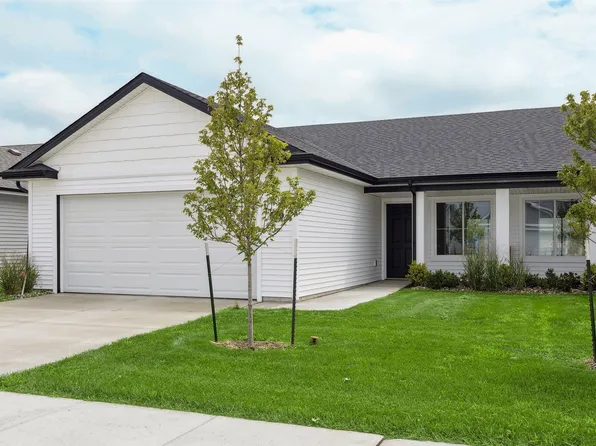2224 Legacy Dr, Norwalk, IA 50211