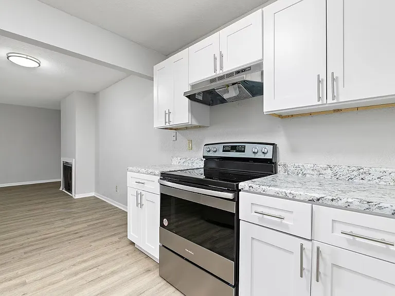 Hillcrest Estates — Photo 7