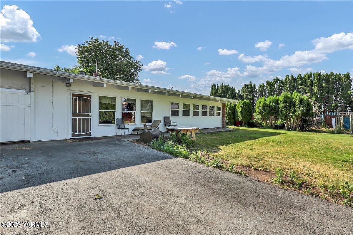 10805 Gilbert Rd, Yakima, WA 98903 Zillow