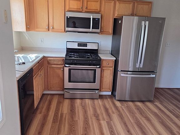 3rd image of 417 Hildreth St Unit 6