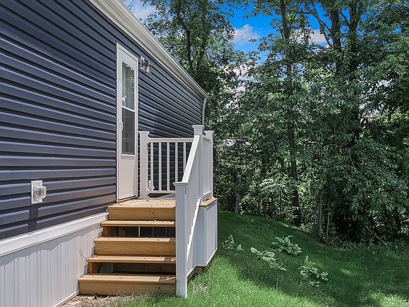 Exterior Image-3-FAIRMOUNT HOMES 78 Fohl Village