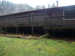 6978 Yachats River Rd, Yachats, OR 97498