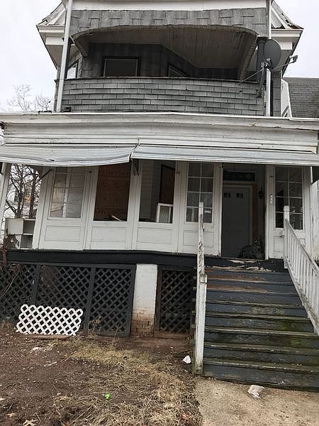 1st image of 164 N Clinton St