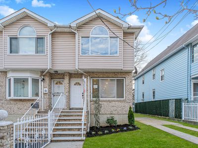 92 Saint Josephs Ave, Staten Island, NY, 10302