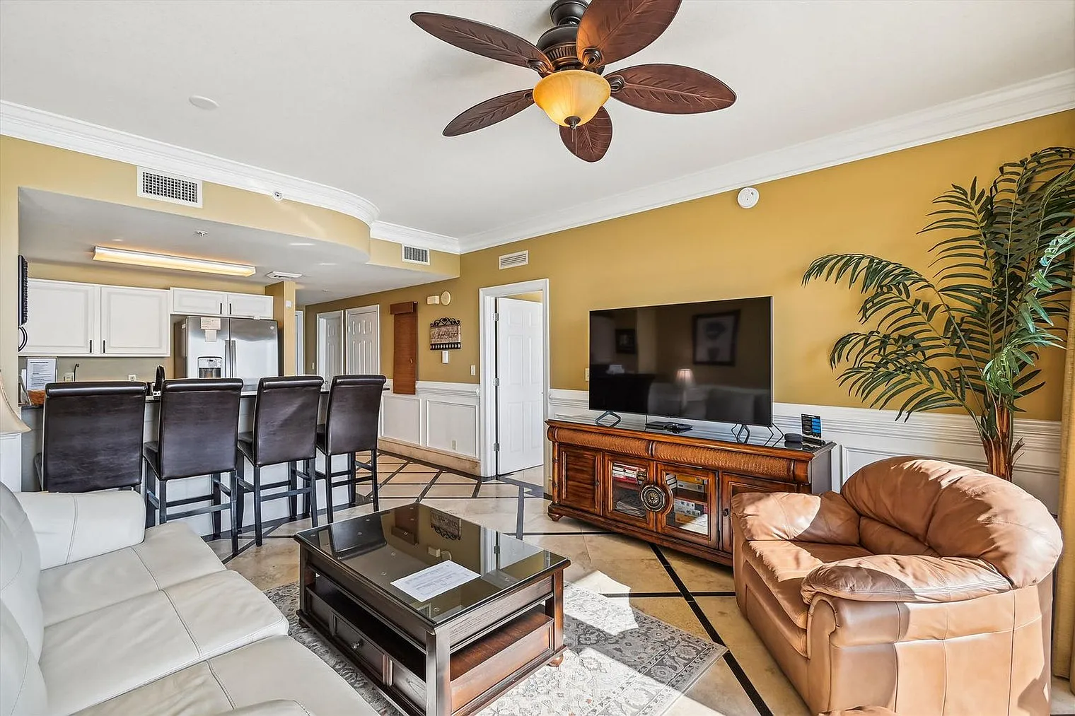 1 bed, 1.0 bath, 850 sqft, $4,012 — Photo 4