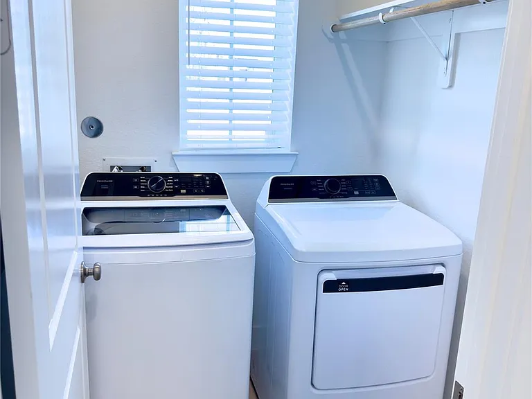 15206 Cortines Ct — Photo 25