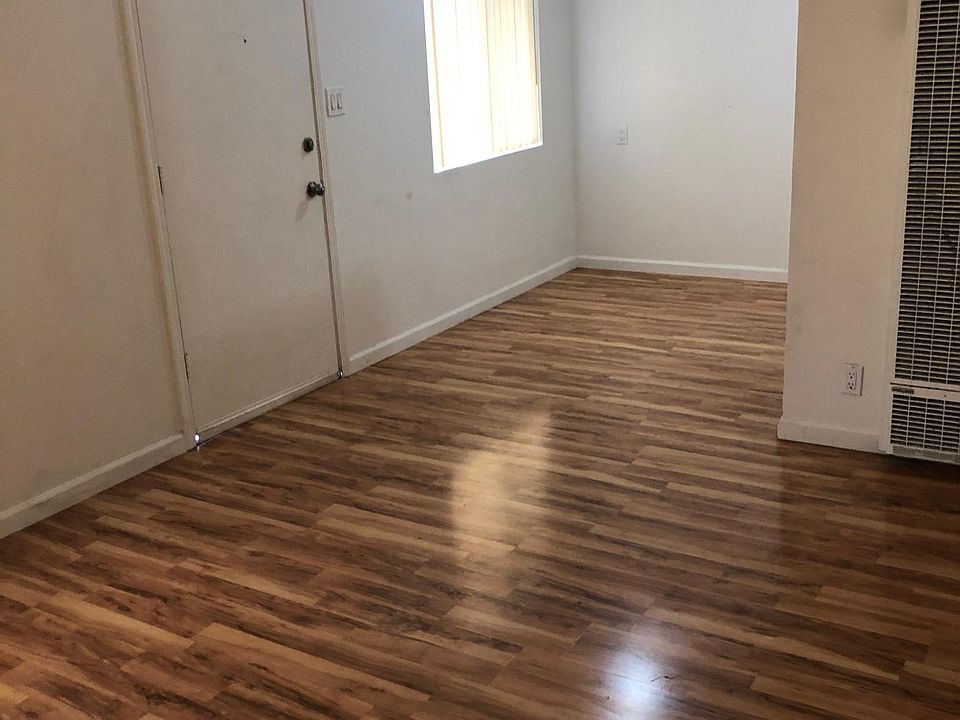 1st image of 530 Columbia Ave Unit 6