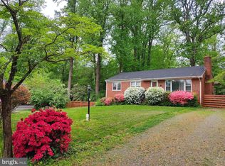 11720 Briggs Ct, Fairfax, VA 22030