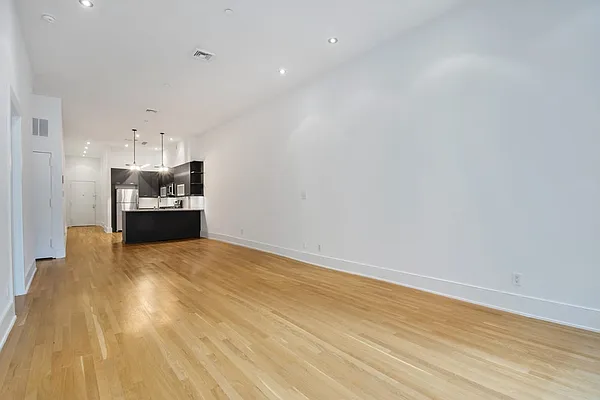 Rented by Bold New York | media 15